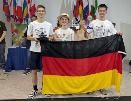 Bodensee Drachen Europameister im RoboCup Junior 2025 Soccer 2vs2 Lightweight