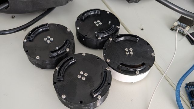 Silikongussformen - Silikon wird um ein 3D gedrucktes Teil gegossen