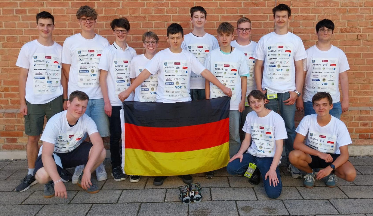 Team der RoboterAG Markdorf bei der EM in Wien Team der RoboterAG Markdorf bei der EM in Wien